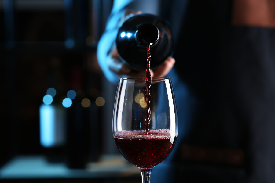 Differenze tra degustazione vini bianchi e vini rossi e dove acquistare vini da assaggio